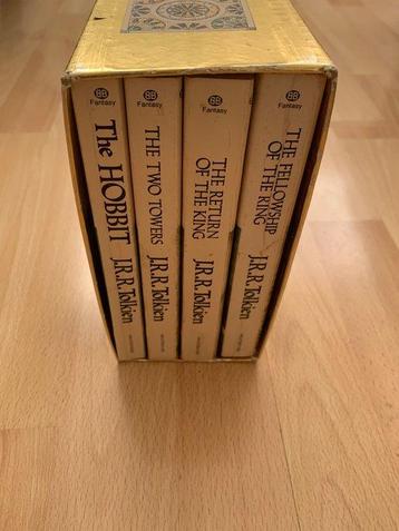 J.R.R. Tolkien - The Lord of the Rings and The Hobbit boxed beschikbaar voor biedingen