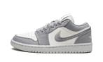 Jordan 1 Low SE WMNS Light Steel Grey - maat 40.5 (Sneakers), ["Jordan","Nike","Nike Jordan","Air Jordan"], Verzenden, Nieuw, Sneakers of Gympen