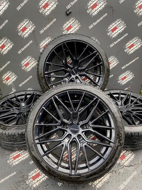 19 inch Audi Q2 velgen glossy black!, Auto-onderdelen, Banden en Velgen, 19 inch, Zomerbanden, 235 mm, Personenwagen, Gebruikt