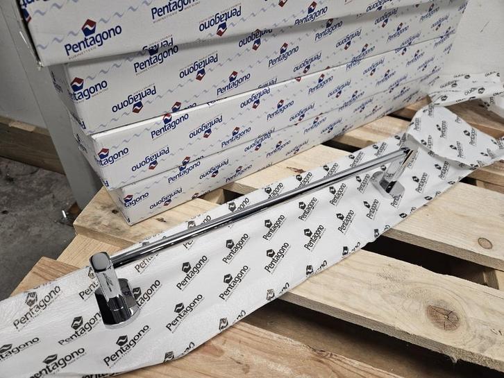 Pentagono handdoekrek enkel 40 cm chroom, Doe-het-zelf en Verbouw, Sanitair, Overige typen, Nieuw, Chroom, Ophalen of Verzenden