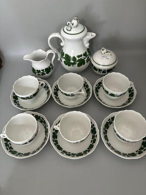 Meissen - Koffiepot (15) - Green grapevine - Porselein - 6, Antiek en Kunst, Antiek | Meubels | Tafels