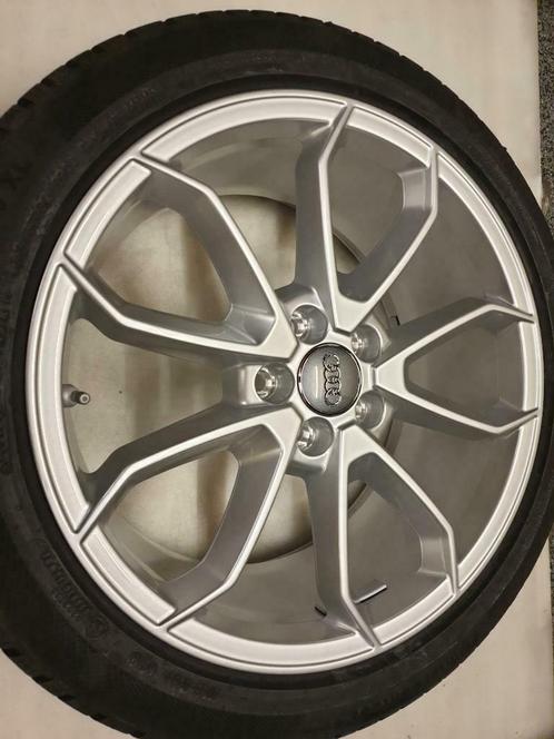 Velgen Audi A1 82A 17inch + Continental 215/45R17 Winter new, Auto-onderdelen, Banden en Velgen, 17 inch, Winterbanden, 215 mm