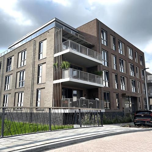 Gestoffeerd appartement met balkon, parkeerplaats ..., Huizen en Kamers, Huizen te huur, Direct bij eigenaar, Appartement
