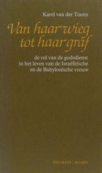 Van haar wieg tot haar graf - de rol van de godsdienst in, Verzenden, Gelezen, Toorn