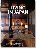 Living in Japan 9783836566315 Reto Guntli, Verzenden, Zo goed als nieuw, Reto Guntli