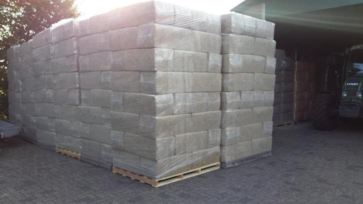 Tekoop balen gehakseld tarwestro, het beste alternatief, Dieren en Toebehoren, Paarden en Pony's | Verzorgingsproducten, Nieuw