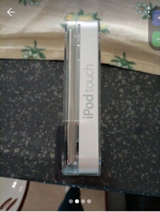 Apple - iPod touch 4th generation - sealed iPod, Spelcomputers en Games, Spelcomputers | Overige Accessoires