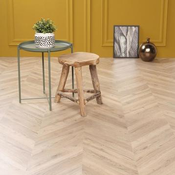LEEGVERKOOP | Visgraat plak-PVC licht eiken v.a. €7,98 per m beschikbaar voor biedingen