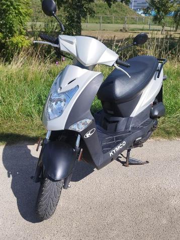 Kymco Agility 50 / netjes / 2014 / nieuwe banden en uitlaat beschikbaar voor biedingen