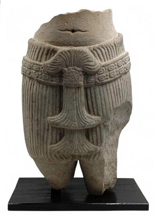 Oud-Khmer Steen sculptuur - 41 cm, Antiek en Kunst, Antiek | Overige Antiek