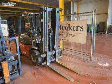 MANITOU MI25D Heftruck diesel beschikbaar voor biedingen