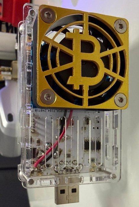 Nerdaxe Bitcoin solo miner USB-miner – Vintage crypto, Spelcomputers en Games, Spelcomputers | Overige Accessoires