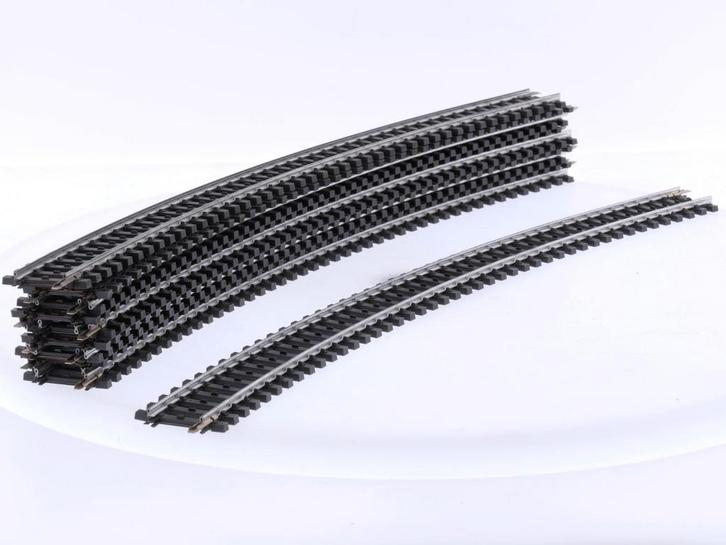 Schaal H0 Märklin 2151 k-rails gebogen R4 radius 618,5 mm.., Hobby en Vrije tijd, Modeltreinen | H0, Wisselstroom, Analoog, Gebruikt