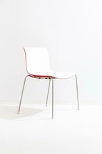 Te koop Arper Catifa 53 kunststof vierpoot stoelen wit € 80, Stoel, Gebruikt, Overige plaatsen, Ophalen of Verzenden