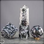 Natuurlijke Merlinit-set – Bol, obelisk en kubus met een