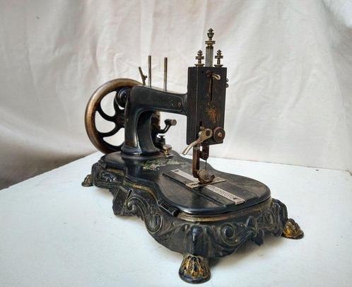 Saxonia Regia Naaimachine - Hout, IJzer, Metaal -, Antiek en Kunst, Kunst | Designobjecten