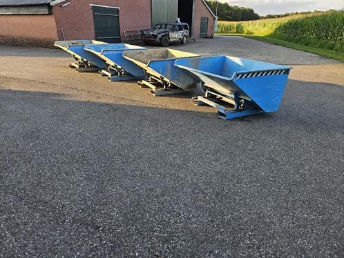 Kiepbak kantelbak spanenbak heftruck 900 liter, Zakelijke goederen, Machines en Bouw | Heftrucks en Intern transport, Voorzetapparatuur