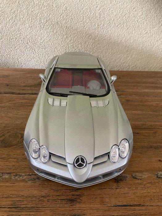 Motormax 1:12 - Model sportwagen - Mercedes-Benz SLR McLaren, Hobby en Vrije tijd, Modelauto's | 1:5 tot 1:12