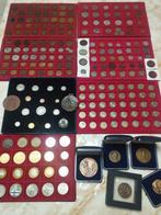 Wereld. Lot +-4 kg of coins and medals, tokens of the world