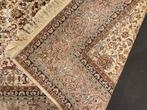 Oosters tapijt, India, zijde, afm. 306 x 219 cm, Gebruikt