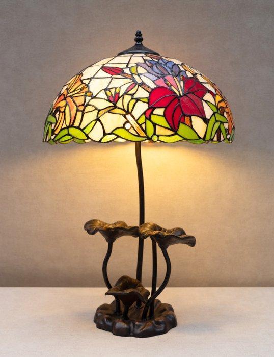 Lamp - Tiffany style - Lilly - Glas-in-lood, Antiek en Kunst, Kunst | Designobjecten
