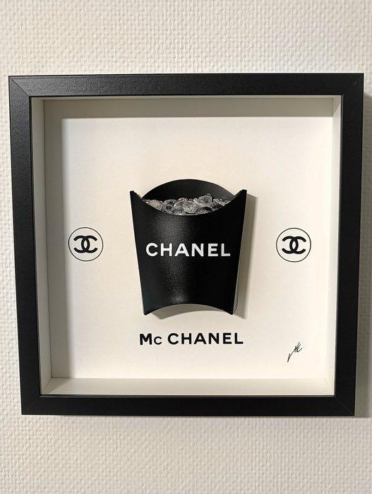 XTC Artist - Mc Dollars red Boxed, Antiek en Kunst, Kunst | Designobjecten