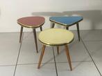 Set bijzettafels - ABS, Hout - Set van drie bijzettafels, Antiek en Kunst
