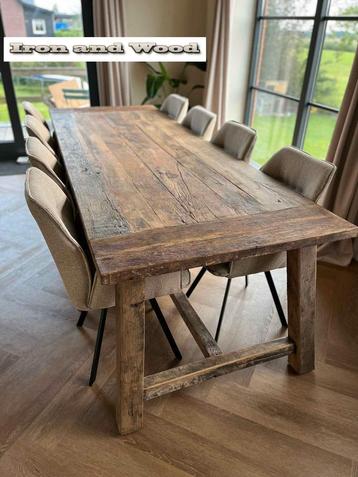 Robuuste maatwerk oud eiken barnwood tafels beschikbaar voor biedingen