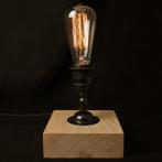 Mr. Winston Vintage Tafellamp, Huis en Inrichting, Lampen | Tafellampen, Nieuw