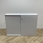 Kinnarps schuifdeurkast vv 4 legborden en sleutel, Huis en Inrichting, Kasten | Overige, Ophalen of Verzenden, Gebruikt