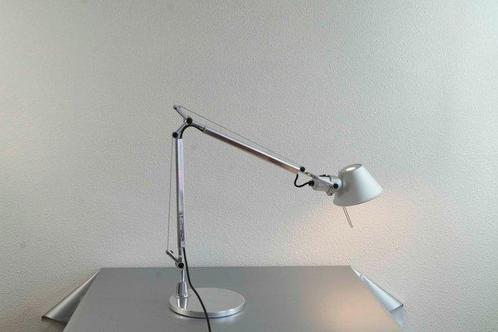 Artemide - Tafellamp - Aluminium - Tafellamp Artemide, Antiek en Kunst, Antiek | Lampen