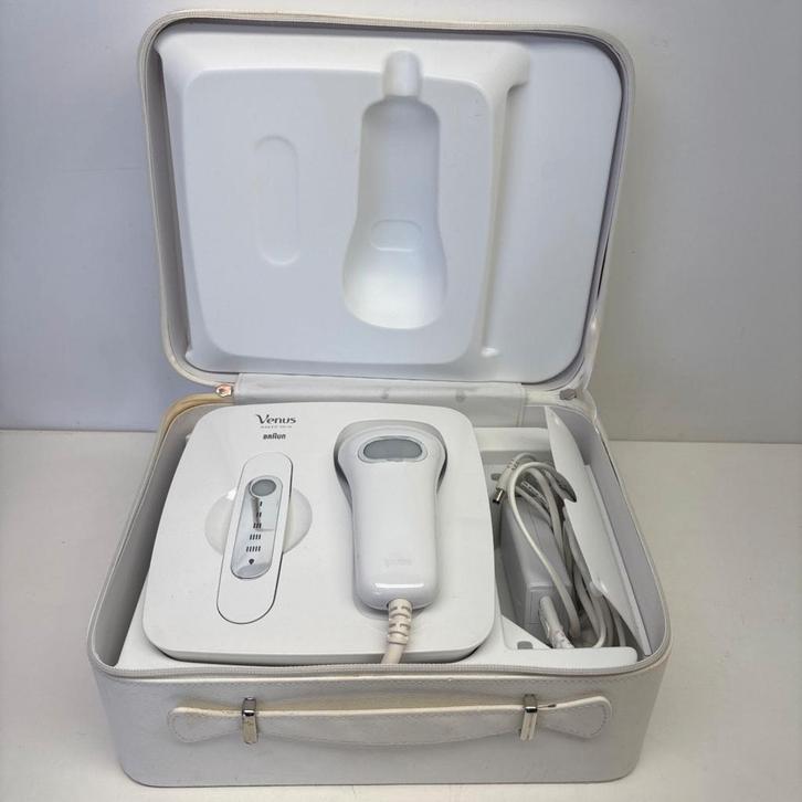 Braun Venus Naked Skin IPL Ontharingsapparaat In Koffer, Sieraden, Tassen en Uiterlijk, Uiterlijk | Haarverzorging, Nieuw, Ophalen of Verzenden