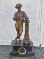 Figurale pendule - Antiek Marmer, Zinklegering - 1800-1850 -