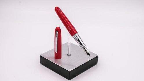 Giorgio Armani - Rosso - Palladium Trims - Zonder, Verzamelen, Pennenverzamelingen
