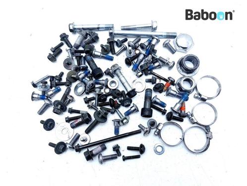 Bouten en Moeren Suzuki SV 650 2005-2006 (SV650 SV650N, Motoren, Onderdelen | Suzuki, Gebruikt, Verzenden