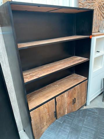 Sturdy boekenkast groot, mangohout + metaal (nieuw, outlet) beschikbaar voor biedingen