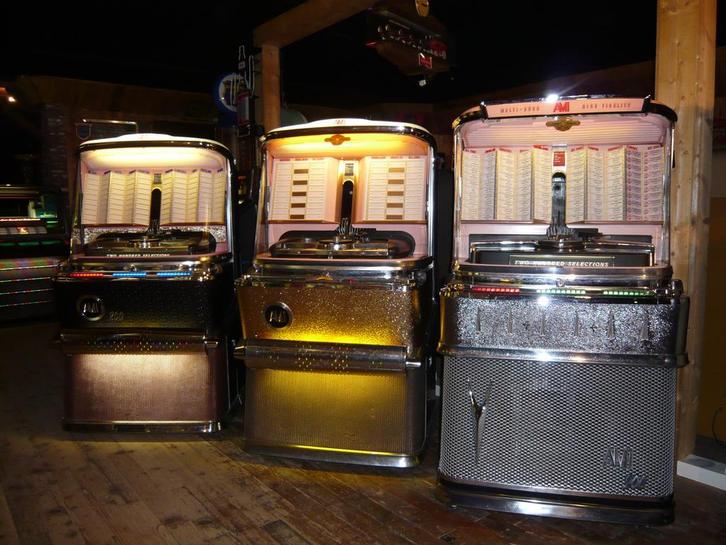 bezoek jukebox museum grote  collectie jukeboxen  te koop, Verzamelen, Automaten | Jukeboxen, Voor 1950, Zo goed als nieuw, Overige merken