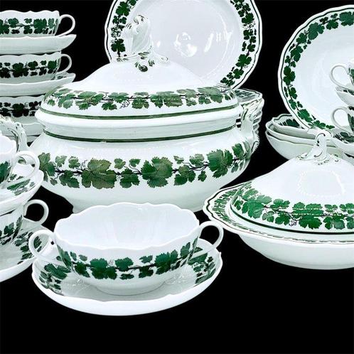 Meissen - Eetservies (45) - Grünes Weinlaub - Porselein -, Antiek en Kunst, Antiek | Meubels | Tafels
