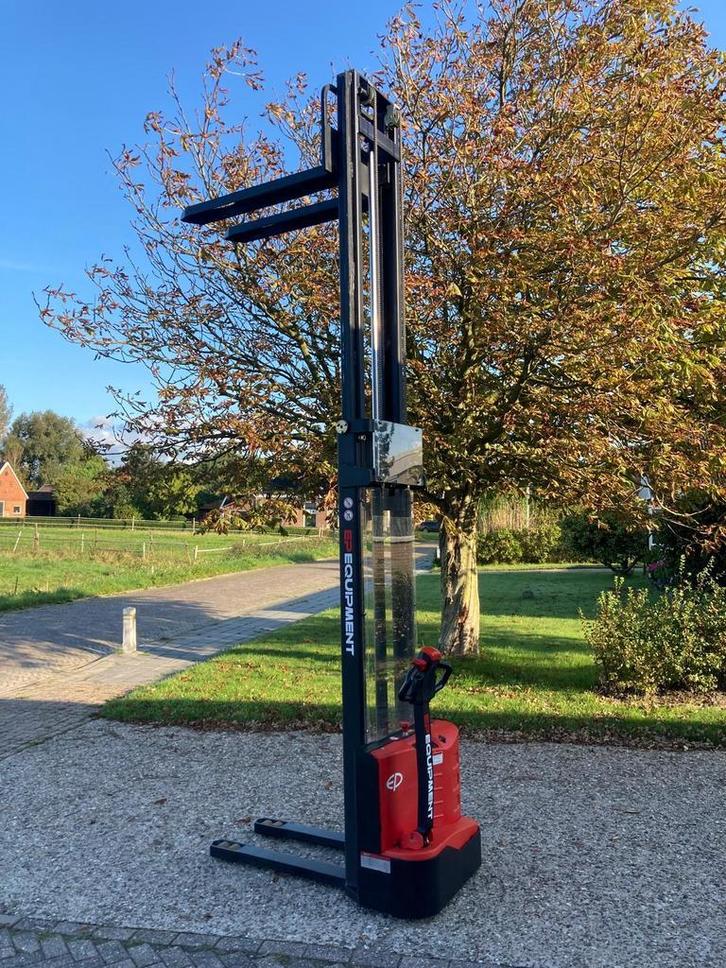 super compacte stapelaar van EP 1200kg 3.8m hefhoogte, Zakelijke goederen, Machines en Bouw | Heftrucks en Intern transport, Stapelaar