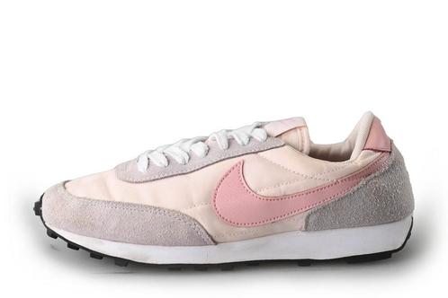 Nike Sneakers in maat 37½ Roze | 10% extra korting, Kleding | Dames, Schoenen, Overige kleuren, Gedragen, Sneakers of Gympen, Verzenden