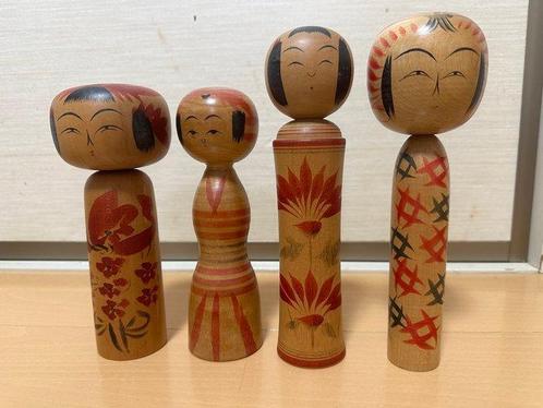 Japanse traditionele Kokeshi-pop, gesigneerd - Hout - Tokyo, Antiek en Kunst, Antiek | Speelgoed