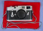 Leica M2 | Silver Body Meetzoeker camera
