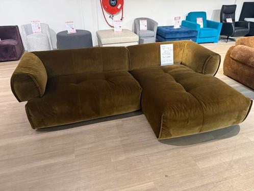 Hoekbank Brullee velvet mos groen 2 delig met longchair, Huis en Inrichting, Banken | Bankstellen, Hoekbank, Driepersoons, Nieuw