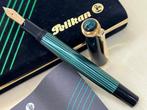 Pelikan - Pelikan M400 green and black old style F - Zonder, Nieuw