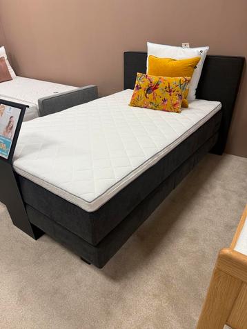 Boxspring senior deluxe van 2395 voor 1125 - 120x200 - Elek beschikbaar voor biedingen