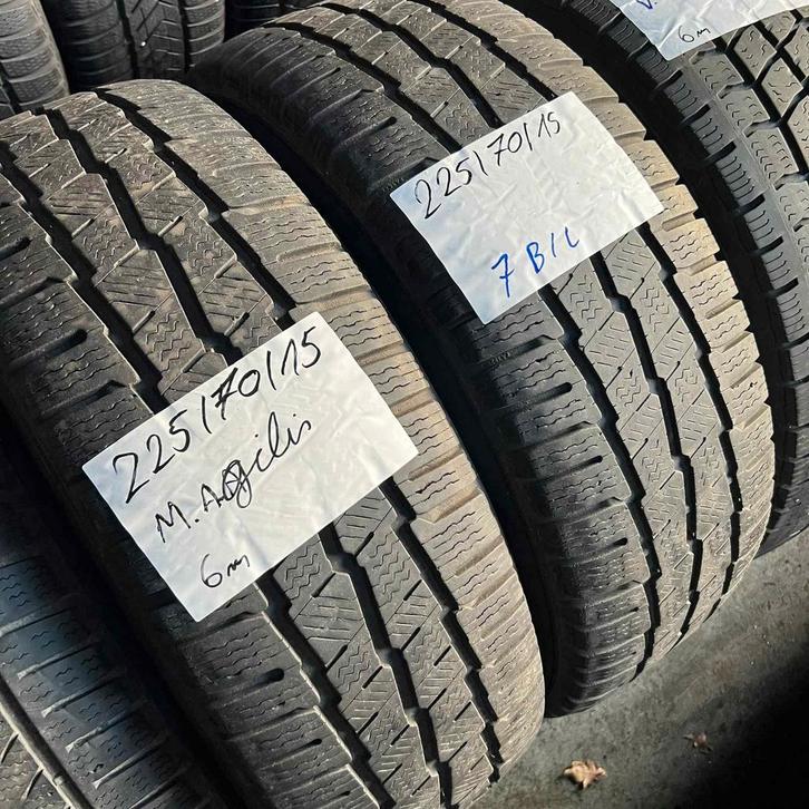 2 x Michelin Agilis 225-70-15 C Winterbanden 6mm, Auto-onderdelen, Banden en Velgen, 15 inch, Winterbanden, 225 mm, Bestelwagen