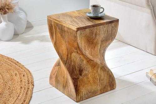 Massieve kruk TWIST 45cm natuurlijke mangohouten, Huis en Inrichting, Tafels | Sidetables, Ophalen of Verzenden