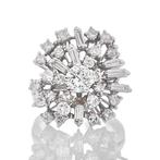 Ring - 18 karaat Witgoud - 1.70ct. tw. Diamant (Natuurlijk), Sieraden, Tassen en Uiterlijk, Ringen, Nieuw