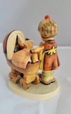 Hummel - Beeldje - Hummel Goebel Poppenmoedertje - TMK5 -