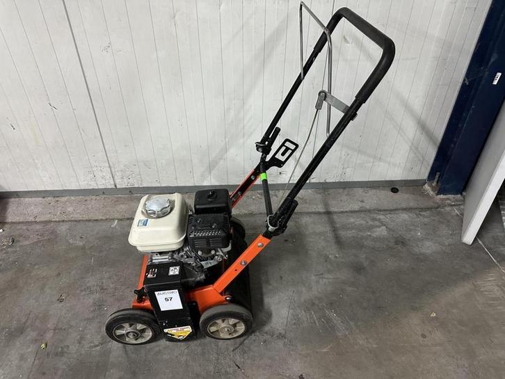 Online veiling: ELIET, E 401 Benzine, Verticuteermachine, Tuin en Terras, Verticuteermachines, Gebruikt